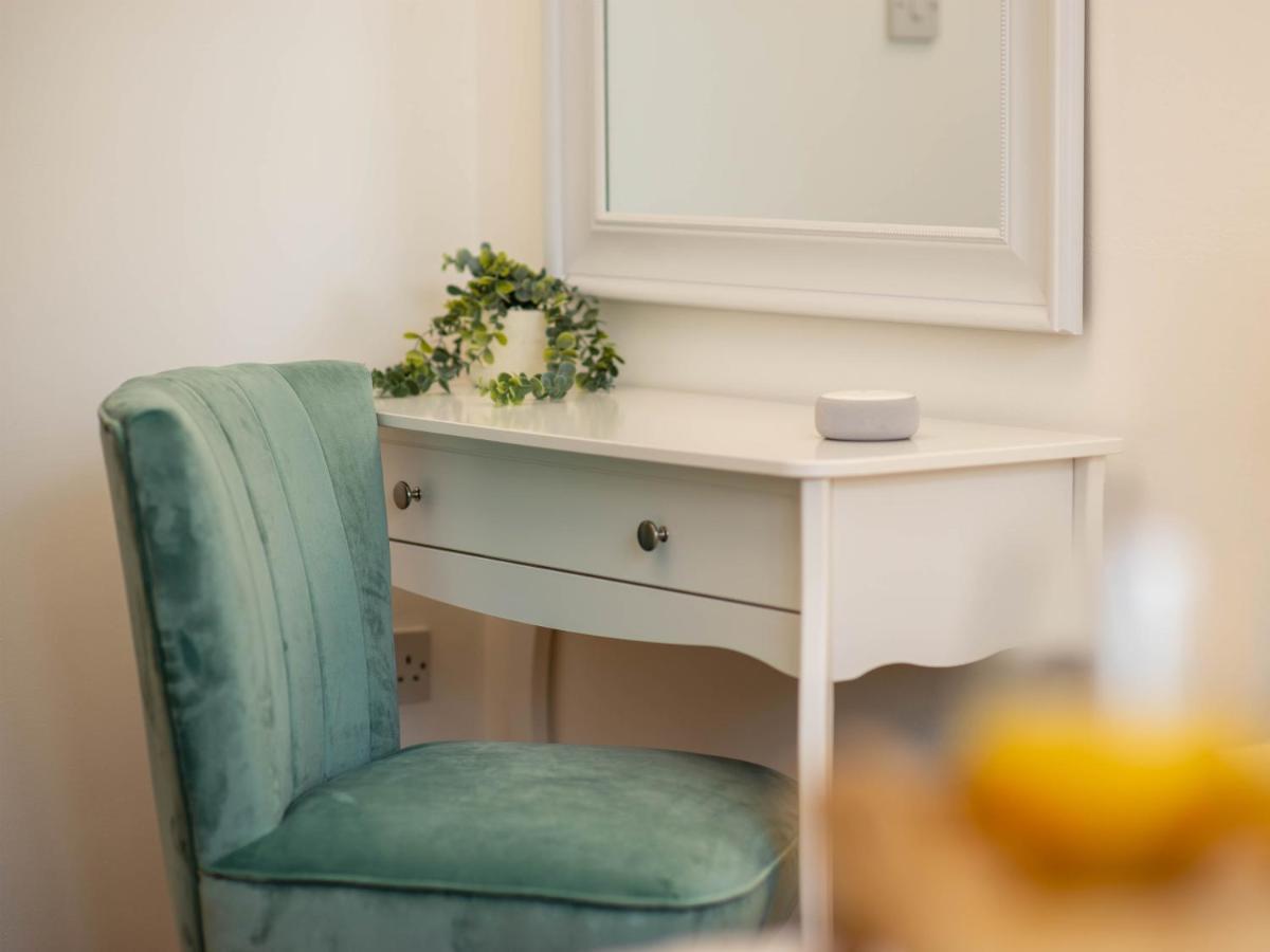 Vibrant City Centre - King Bed, Entire Apartment CBG Екстериор снимка